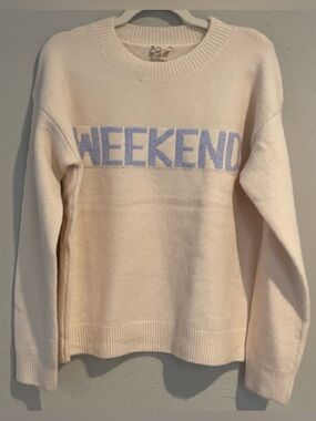 NWT Luxurious ferl “Weekend” Crewneck Sweater - Cream with Periwinkle Lettering